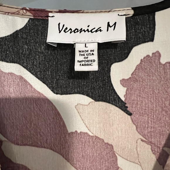 Veronica M Romano Wrap Maxi Dress With Bell Sleeve size L - black pink floral - Picture 7 of 7